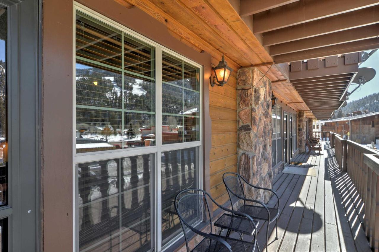 Red River Home With 2 Balconies - 1 Block To Main St Exteriör bild